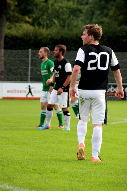 http://www.fc-schlins.at/images/bilderserien/14.08.02%20Cupspiel%20in%20Sulz/IMG_8563.JPG